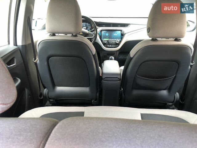 Белый Шевроле Bolt EV, объемом двигателя 0 л и пробегом 159 тыс. км за 13000 $, фото 55 на Automoto.ua