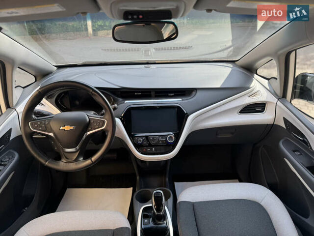 Белый Шевроле Bolt EV, объемом двигателя 0 л и пробегом 154 тыс. км за 13900 $, фото 9 на Automoto.ua