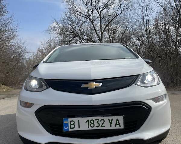 Белый Шевроле Bolt EV, объемом двигателя 0 л и пробегом 260 тыс. км за 14900 $, фото 5 на Automoto.ua