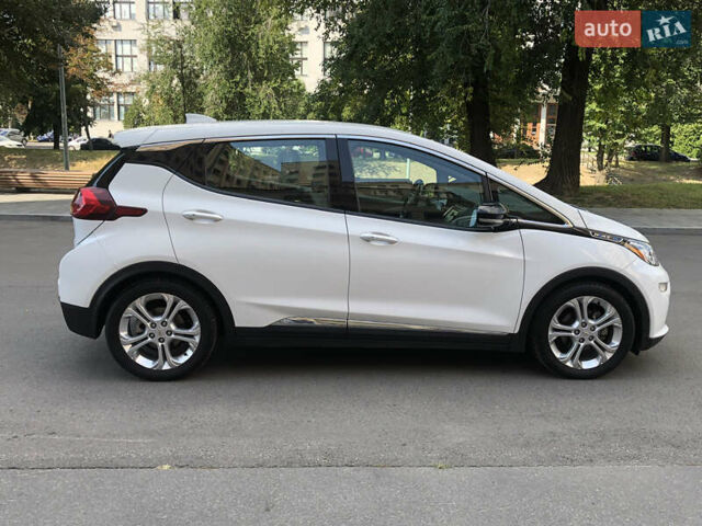 Белый Шевроле Bolt EV, объемом двигателя 0 л и пробегом 159 тыс. км за 13000 $, фото 14 на Automoto.ua