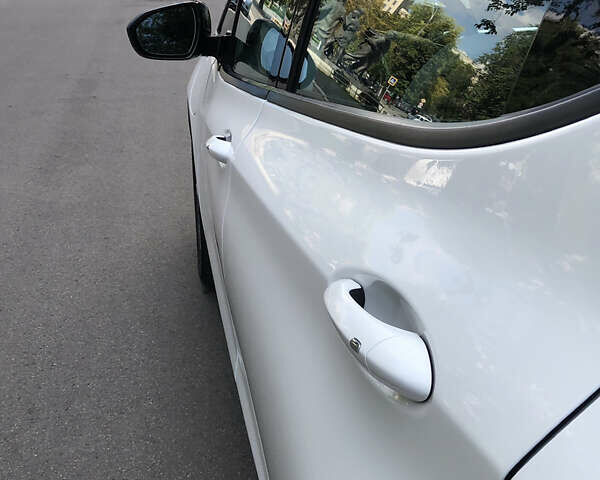 Белый Шевроле Bolt EV, объемом двигателя 0 л и пробегом 159 тыс. км за 13000 $, фото 18 на Automoto.ua