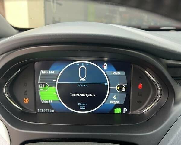 Белый Шевроле Bolt EV, объемом двигателя 0 л и пробегом 143 тыс. км за 15000 $, фото 5 на Automoto.ua