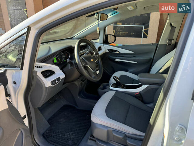 Білий Шевроле Bolt EV, об'ємом двигуна 0 л та пробігом 155 тис. км за 13700 $, фото 14 на Automoto.ua