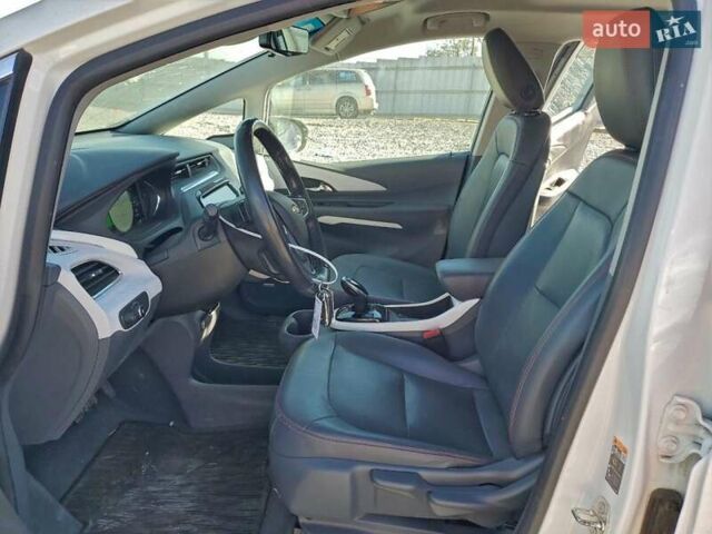 Белый Шевроле Bolt EV, объемом двигателя 0 л и пробегом 45 тыс. км за 3700 $, фото 6 на Automoto.ua