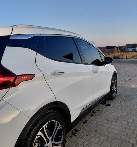 Белый Шевроле Bolt EV, объемом двигателя 0 л и пробегом 175 тыс. км за 14200 $, фото 34 на Automoto.ua