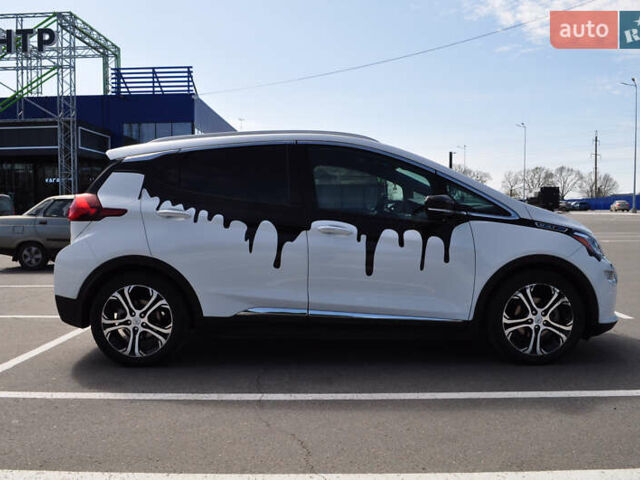 Белый Шевроле Bolt EV, объемом двигателя 0 л и пробегом 115 тыс. км за 18000 $, фото 4 на Automoto.ua