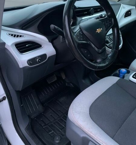 Белый Шевроле Bolt EV, объемом двигателя 0 л и пробегом 244 тыс. км за 11900 $, фото 7 на Automoto.ua