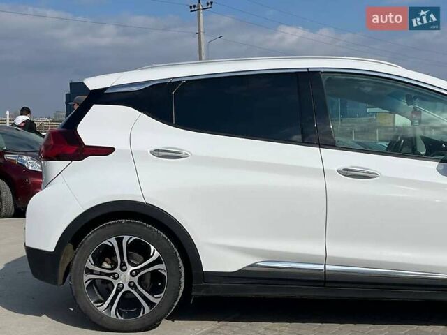 Белый Шевроле Bolt EV, объемом двигателя 0 л и пробегом 219 тыс. км за 12800 $, фото 3 на Automoto.ua