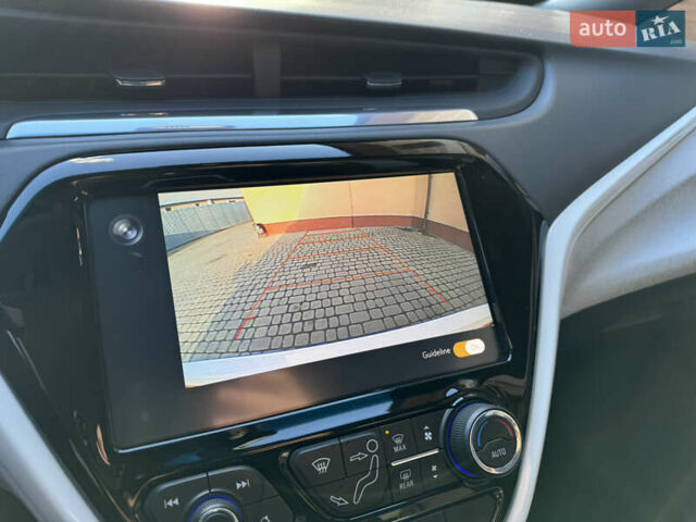 Белый Шевроле Bolt EV, объемом двигателя 0 л и пробегом 155 тыс. км за 13000 $, фото 23 на Automoto.ua