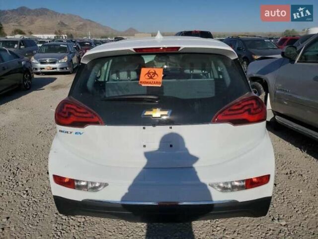 Белый Шевроле Bolt EV, объемом двигателя 0 л и пробегом 11 тыс. км за 8200 $, фото 5 на Automoto.ua