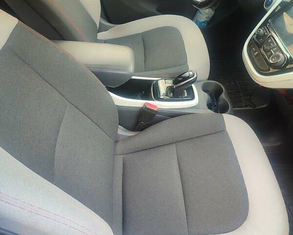 Білий Шевроле Bolt EV, об'ємом двигуна 0 л та пробігом 253 тис. км за 12200 $, фото 10 на Automoto.ua