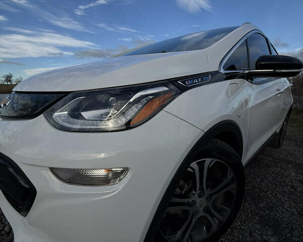 Білий Шевроле Bolt EV, об'ємом двигуна 0 л та пробігом 92 тис. км за 17000 $, фото 3 на Automoto.ua