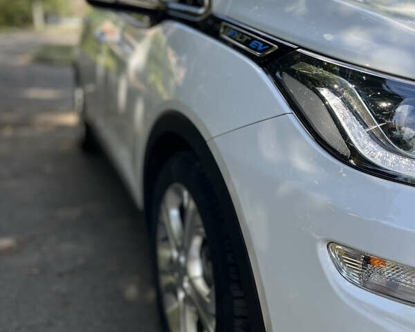 Білий Шевроле Bolt EV, об'ємом двигуна 0 л та пробігом 132 тис. км за 14200 $, фото 5 на Automoto.ua