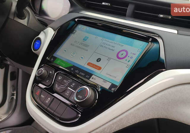 Белый Шевроле Bolt EV, объемом двигателя 0 л и пробегом 230 тыс. км за 12900 $, фото 43 на Automoto.ua