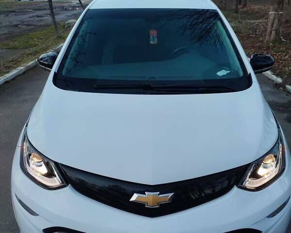 Белый Шевроле Bolt EV, объемом двигателя 0 л и пробегом 122 тыс. км за 13199 $, фото 20 на Automoto.ua