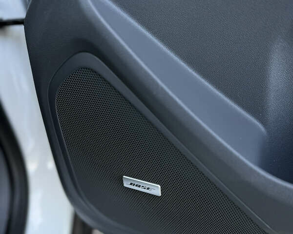 Білий Шевроле Bolt EV, об'ємом двигуна 0 л та пробігом 92 тис. км за 17000 $, фото 16 на Automoto.ua