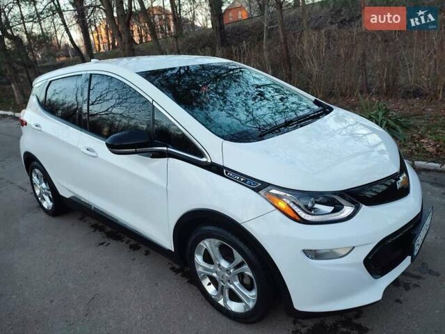 Белый Шевроле Bolt EV, объемом двигателя 0 л и пробегом 122 тыс. км за 13199 $, фото 16 на Automoto.ua