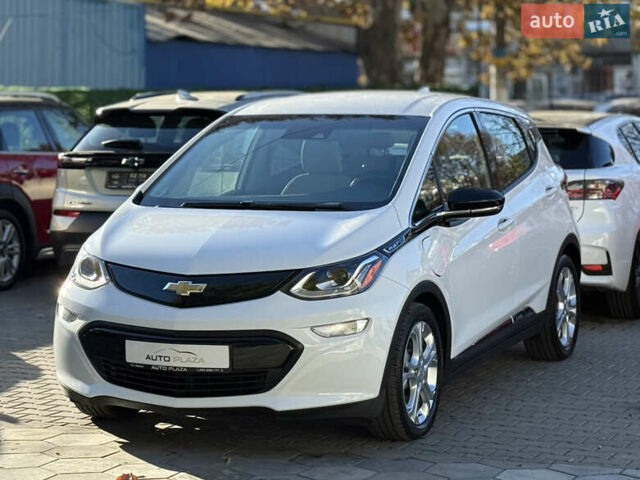 Шевроле Bolt EV 2018 в Одессе на Automoto.ua Белый Шевроле Bolt EV, объемом двигателя 0 л и пробегом 43 тыс. км за 17500 $, фото 4 на Automoto.ua