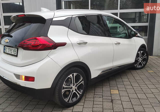 Белый Шевроле Bolt EV, объемом двигателя 0 л и пробегом 230 тыс. км за 12900 $, фото 32 на Automoto.ua