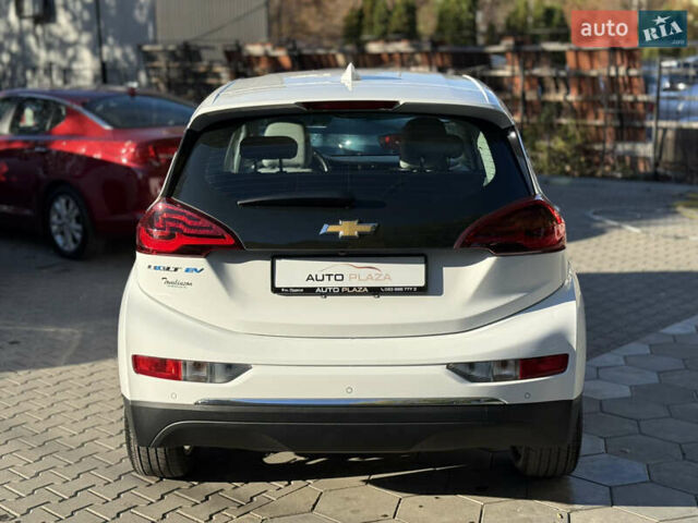 Шевроле Bolt EV 2018 в Одессе на Automoto.ua Белый Шевроле Bolt EV, объемом двигателя 0 л и пробегом 43 тыс. км за 17500 $, фото 26 на Automoto.ua