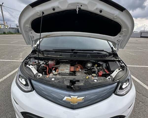 Білий Шевроле Bolt EV, об'ємом двигуна 0 л та пробігом 30 тис. км за 16800 $, фото 37 на Automoto.ua