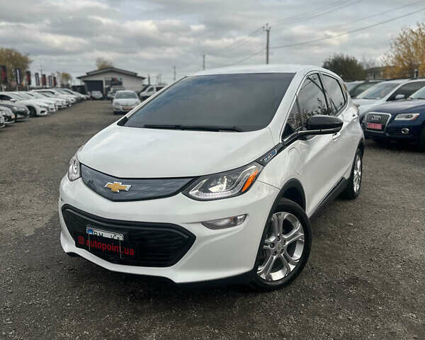 Шевроле Bolt EV 2018 в Буче на Automoto.ua Белый Шевроле Bolt EV, объемом двигателя 0 л и пробегом 30 тыс. км за 16800 $, фото 3 на Automoto.ua