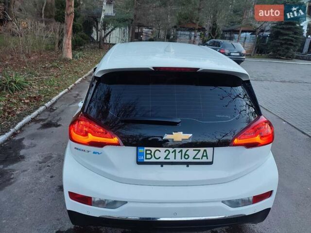 Белый Шевроле Bolt EV, объемом двигателя 0 л и пробегом 122 тыс. км за 13199 $, фото 17 на Automoto.ua