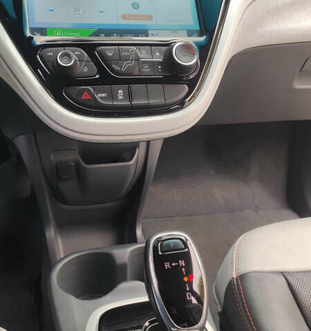 Белый Шевроле Bolt EV, объемом двигателя 0 л и пробегом 230 тыс. км за 12900 $, фото 42 на Automoto.ua