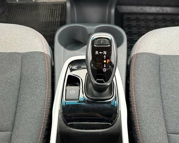 Білий Шевроле Bolt EV, об'ємом двигуна 0 л та пробігом 30 тис. км за 16800 $, фото 20 на Automoto.ua