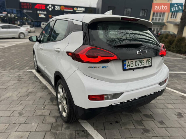 Белый Шевроле Bolt EV, объемом двигателя 0 л и пробегом 146 тыс. км за 13700 $, фото 7 на Automoto.ua