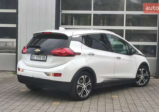 Белый Шевроле Bolt EV, объемом двигателя 0 л и пробегом 230 тыс. км за 12900 $, фото 29 на Automoto.ua