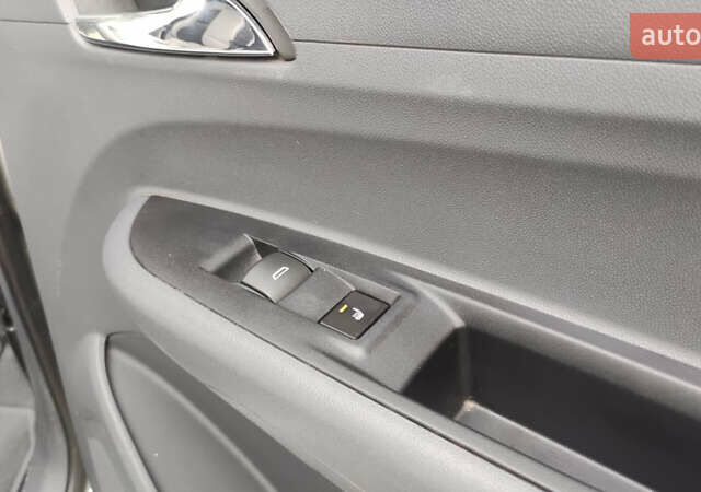 Белый Шевроле Bolt EV, объемом двигателя 0 л и пробегом 230 тыс. км за 12900 $, фото 48 на Automoto.ua