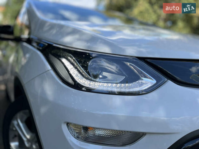Білий Шевроле Bolt EV, об'ємом двигуна 0 л та пробігом 132 тис. км за 14200 $, фото 4 на Automoto.ua