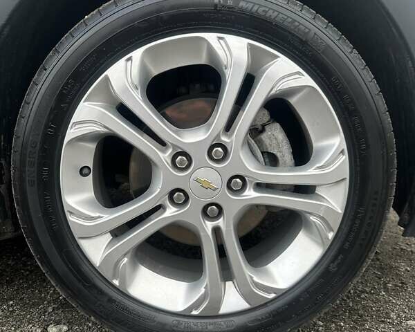 Белый Шевроле Bolt EV, объемом двигателя 0 л и пробегом 30 тыс. км за 16400 $, фото 7 на Automoto.ua