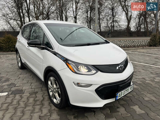 Белый Шевроле Bolt EV, объемом двигателя 0 л и пробегом 146 тыс. км за 13700 $, фото 21 на Automoto.ua