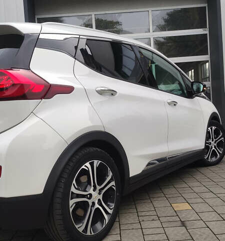 Белый Шевроле Bolt EV, объемом двигателя 0 л и пробегом 230 тыс. км за 12900 $, фото 26 на Automoto.ua