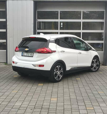 Белый Шевроле Bolt EV, объемом двигателя 0 л и пробегом 230 тыс. км за 12900 $, фото 30 на Automoto.ua