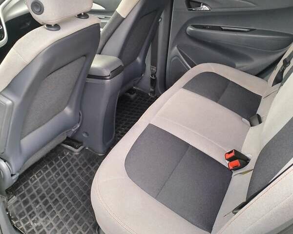 Шевроле Bolt EV 2018 в Днепре (Днепропетровске) на Automoto.ua Белый Шевроле Bolt EV, объемом двигателя 0 л и пробегом 182 тыс. км за 15000 $, фото 8 на Automoto.ua