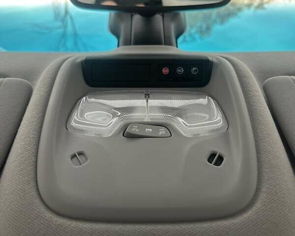 Белый Шевроле Bolt EV, объемом двигателя 0 л и пробегом 30 тыс. км за 16400 $, фото 28 на Automoto.ua