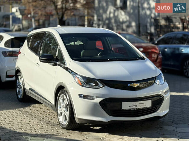 Шевроле Bolt EV 2018 в Одессе на Automoto.ua Белый Шевроле Bolt EV, объемом двигателя 0 л и пробегом 43 тыс. км за 17500 $, фото 3 на Automoto.ua