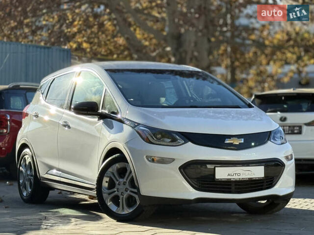 Шевроле Bolt EV 2018 в Одессе на Automoto.ua Белый Шевроле Bolt EV, объемом двигателя 0 л и пробегом 43 тыс. км за 17500 $, фото 19 на Automoto.ua
