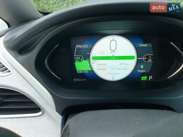 Белый Шевроле Bolt EV, объемом двигателя 0 л и пробегом 105 тыс. км за 14500 $, фото 7 на Automoto.ua