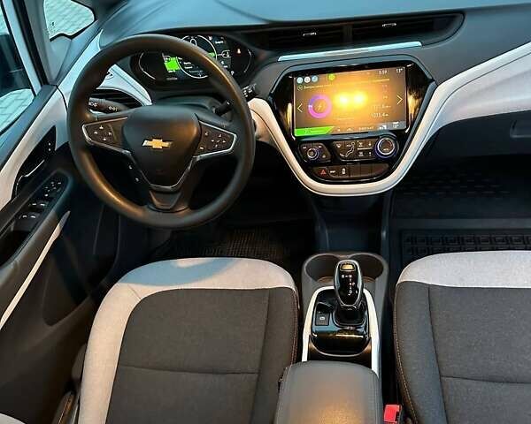 Белый Шевроле Bolt EV, объемом двигателя 0 л и пробегом 170 тыс. км за 15500 $, фото 18 на Automoto.ua