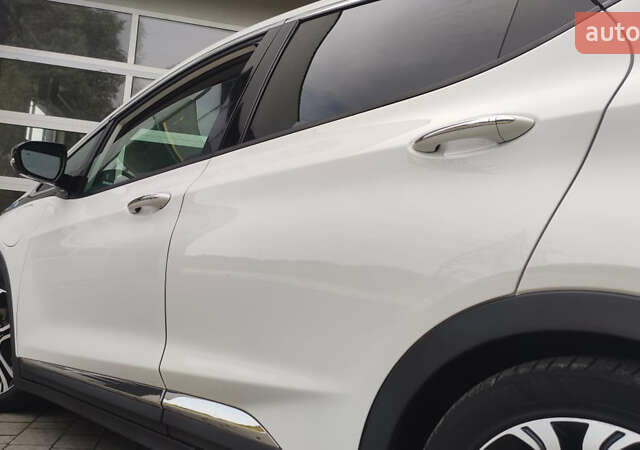 Белый Шевроле Bolt EV, объемом двигателя 0 л и пробегом 230 тыс. км за 12900 $, фото 25 на Automoto.ua