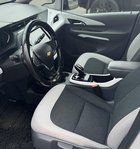 Білий Шевроле Bolt EV, об'ємом двигуна 0 л та пробігом 47 тис. км за 17500 $, фото 14 на Automoto.ua