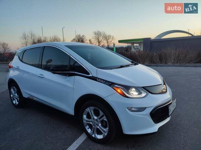 Белый Шевроле Bolt EV, объемом двигателя 0 л и пробегом 126 тыс. км за 13100 $, фото 6 на Automoto.ua