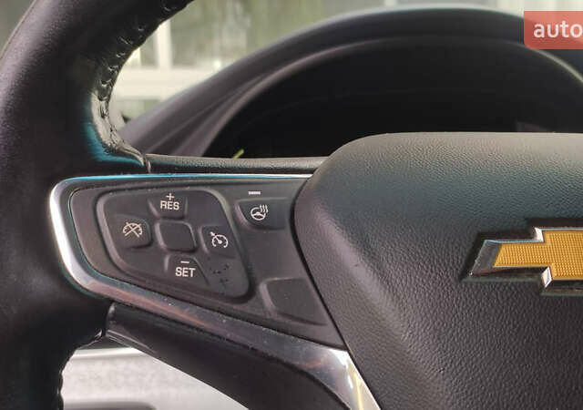 Белый Шевроле Bolt EV, объемом двигателя 0 л и пробегом 230 тыс. км за 12900 $, фото 62 на Automoto.ua