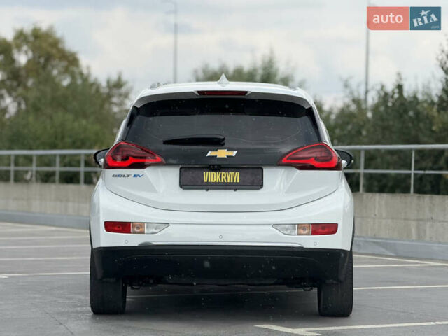 Белый Шевроле Bolt EV, объемом двигателя 0 л и пробегом 64 тыс. км за 15450 $, фото 18 на Automoto.ua