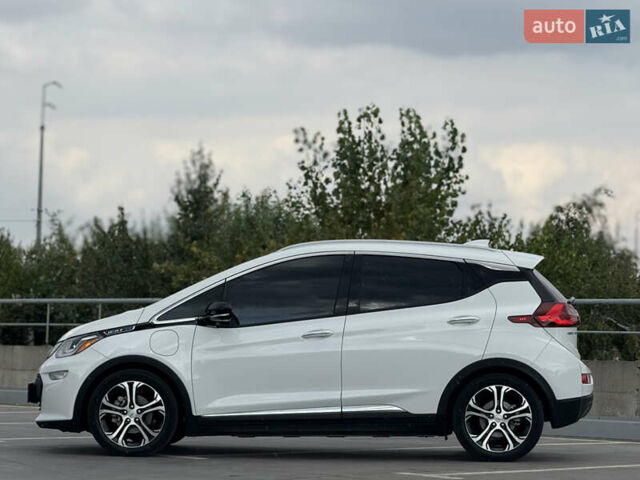 Белый Шевроле Bolt EV, объемом двигателя 0 л и пробегом 64 тыс. км за 15450 $, фото 13 на Automoto.ua