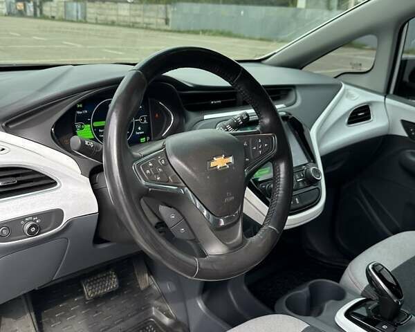 Білий Шевроле Bolt EV, об'ємом двигуна 0 л та пробігом 30 тис. км за 16800 $, фото 21 на Automoto.ua